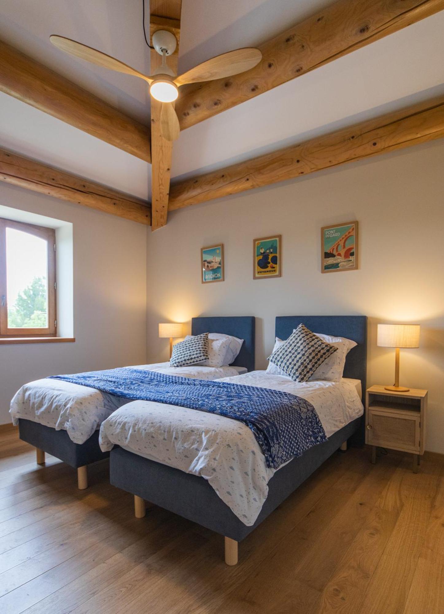 Bed and Breakfast Les Yourtes De Provence Saint-Paulet-de-Caisson Zimmer foto